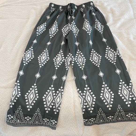 SHEIN Pants - SHEIN palazzo pants